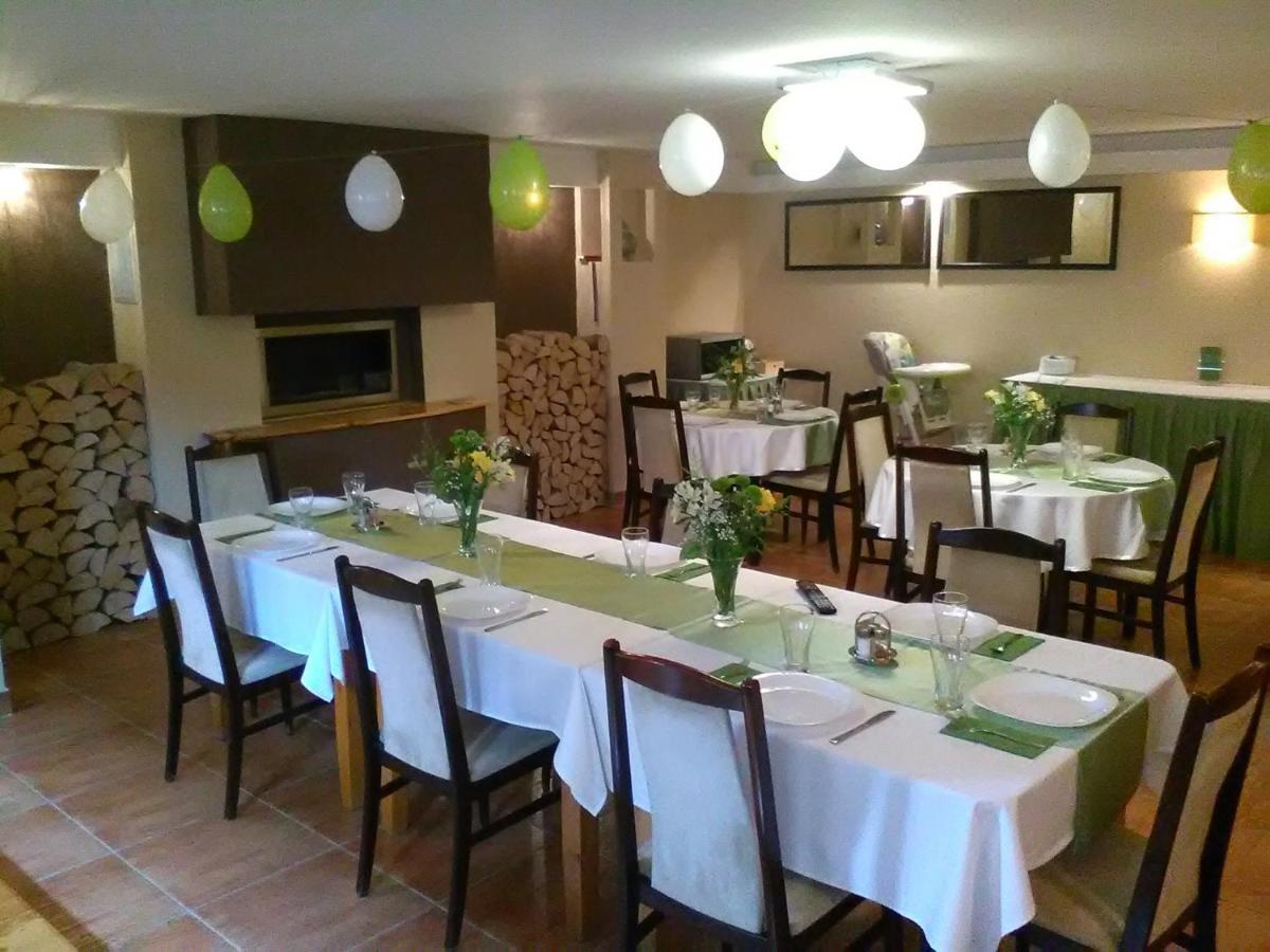 Szilvia Panzio Gyomaendrod Bed & Breakfast ภายนอก รูปภาพ