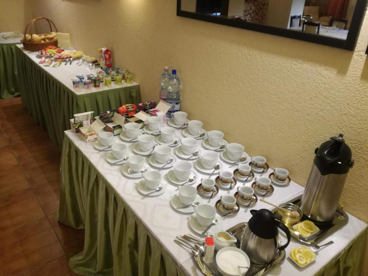 Szilvia Panzio Gyomaendrod Bed & Breakfast ภายนอก รูปภาพ
