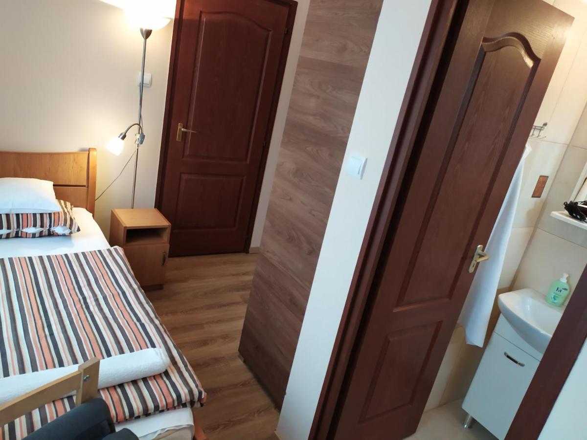 Szilvia Panzio Gyomaendrod Bed & Breakfast ภายนอก รูปภาพ