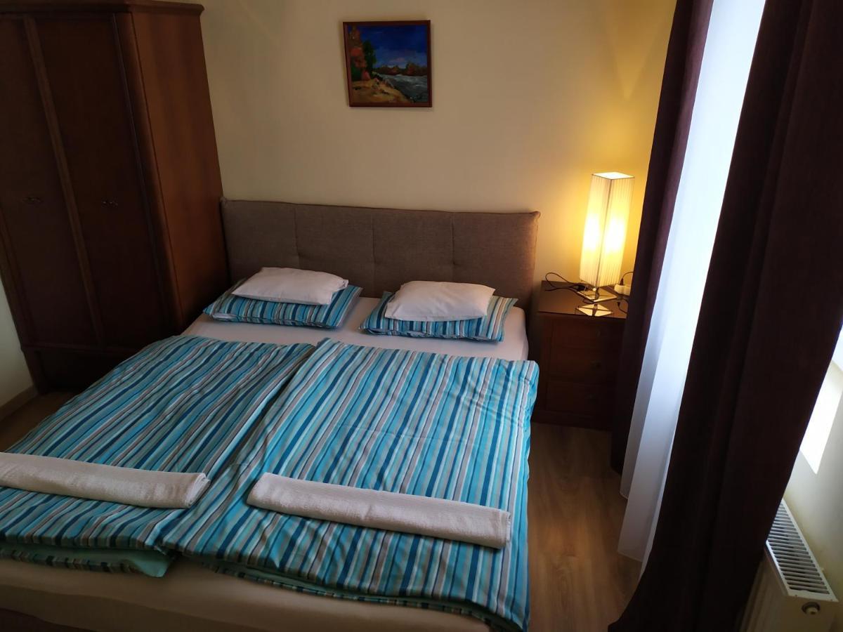 Szilvia Panzio Gyomaendrod Bed & Breakfast ภายนอก รูปภาพ