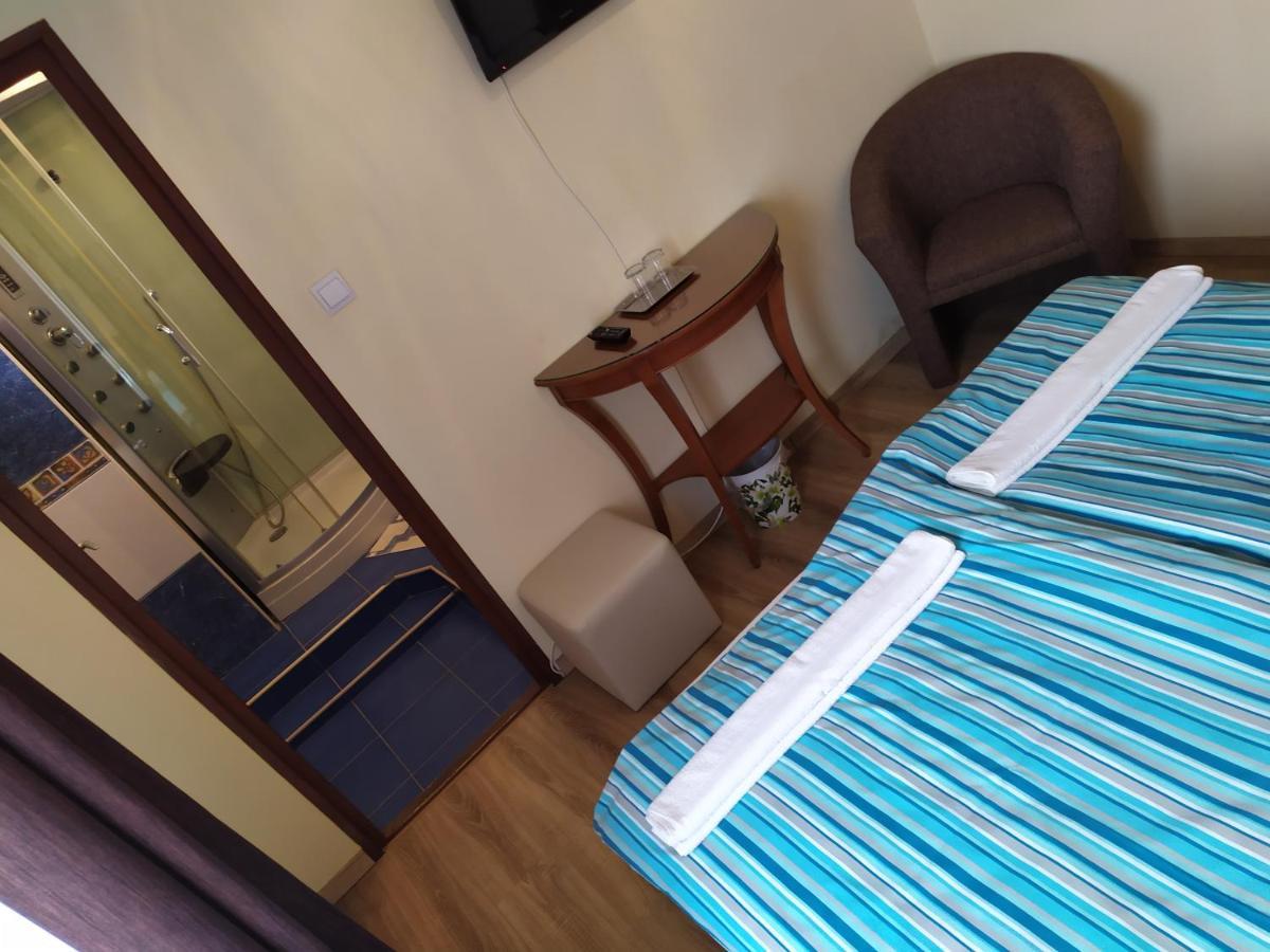 Szilvia Panzio Gyomaendrod Bed & Breakfast ภายนอก รูปภาพ