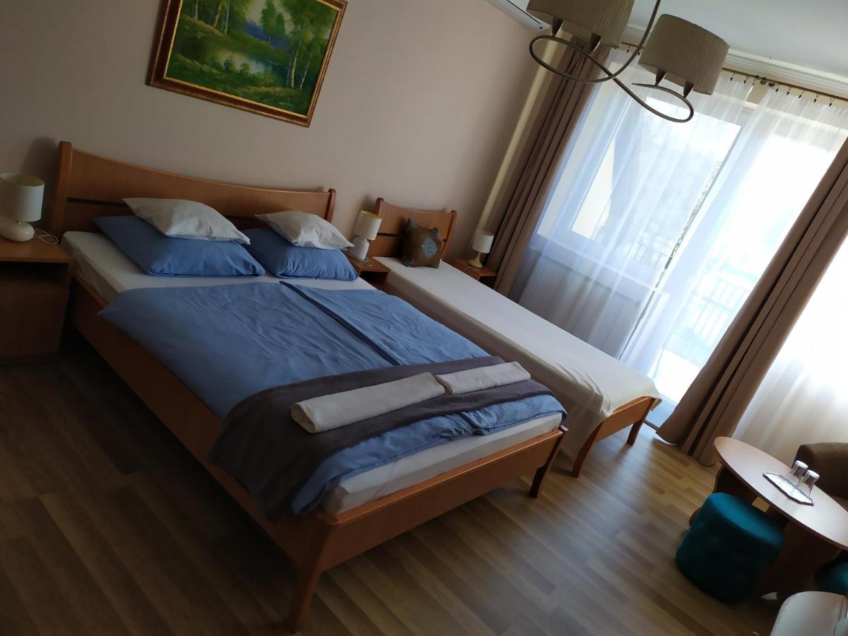 Szilvia Panzio Gyomaendrod Bed & Breakfast ภายนอก รูปภาพ