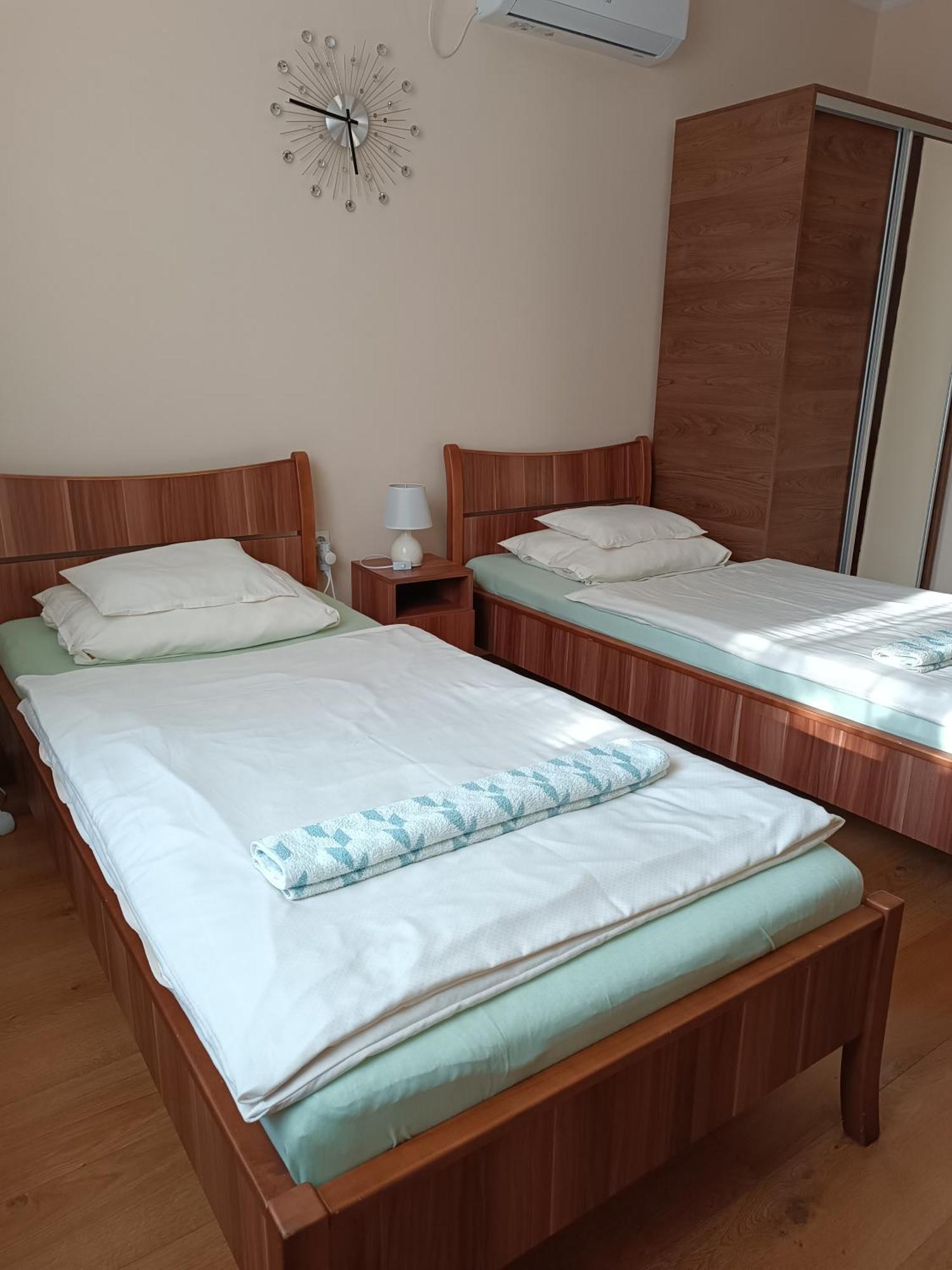 Szilvia Panzio Gyomaendrod Bed & Breakfast ภายนอก รูปภาพ