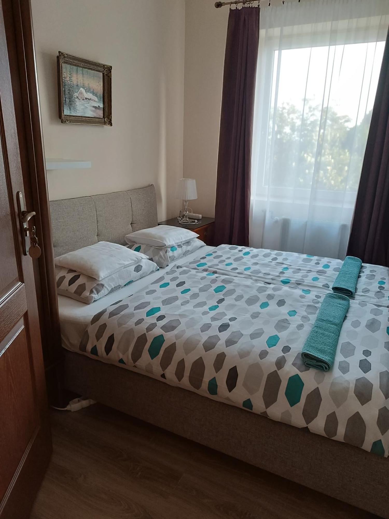 Szilvia Panzio Gyomaendrod Bed & Breakfast ภายนอก รูปภาพ